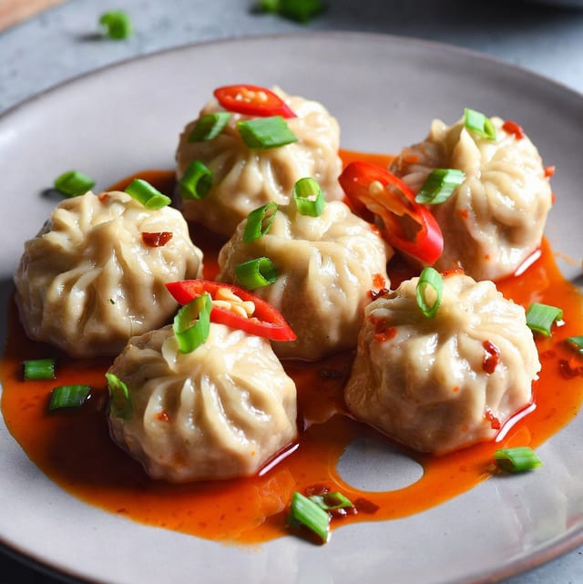 Schezwan Veg Momo.